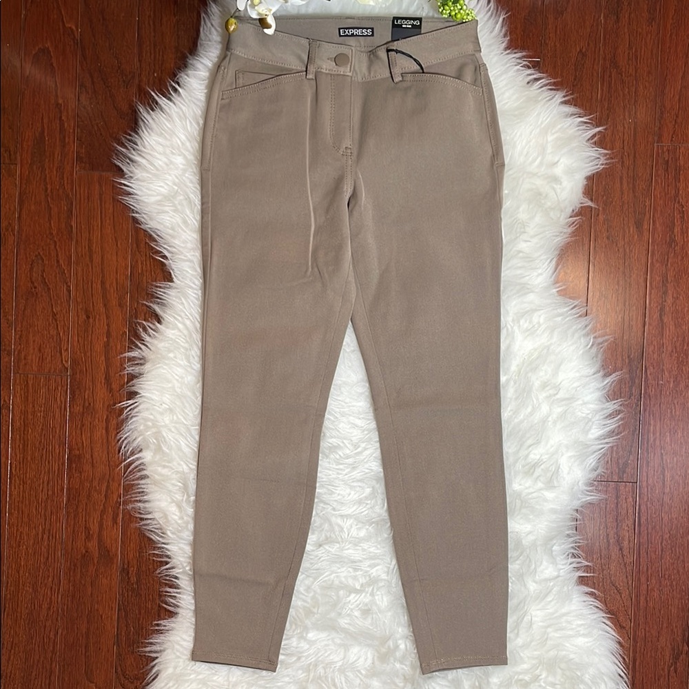 Express Mid Rise Leggings - Picture 2 of 12
